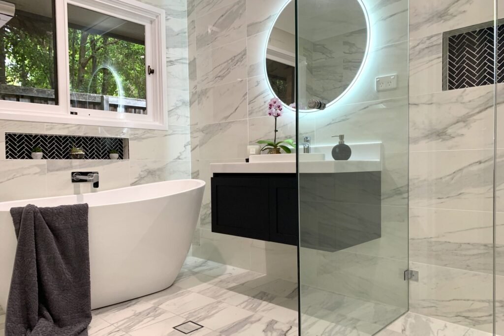 10 Essential Accessories for Your Renovated Bathroom