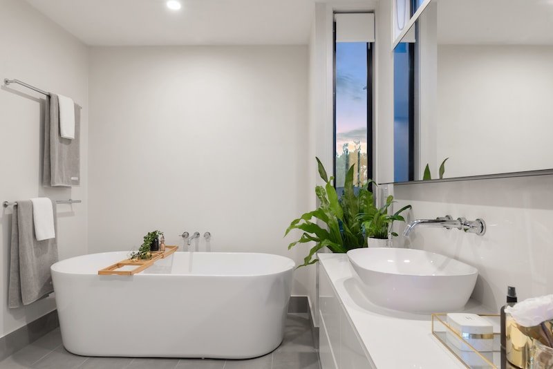 How to Get a New Bathtub Installed in Westchester 2 white ceramic bathtub
